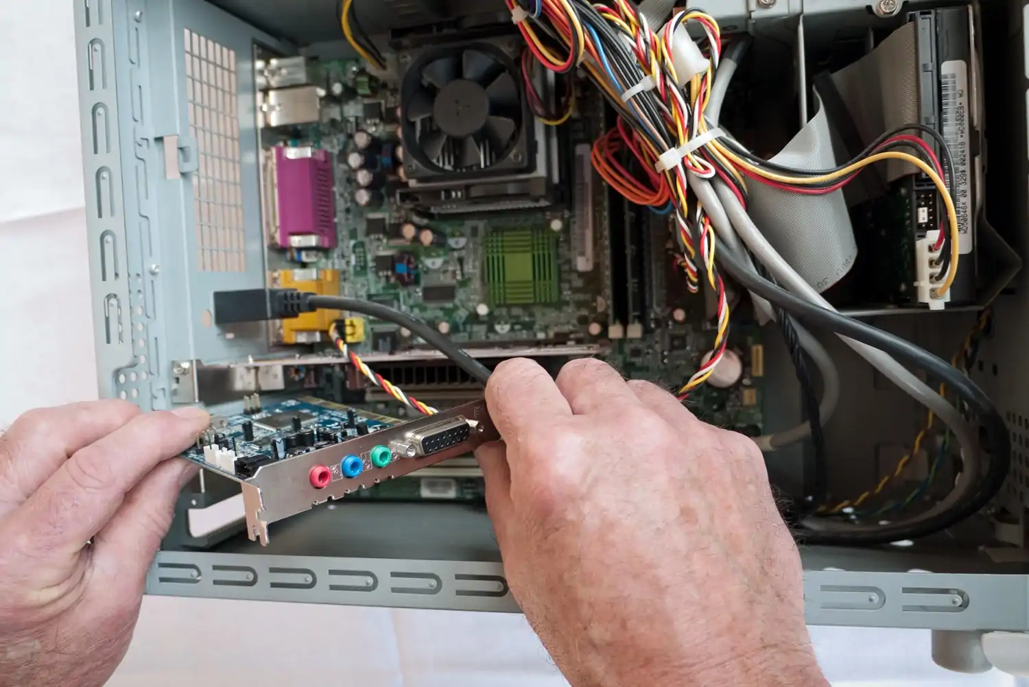 Dépannage informatique à Saint-Nazaire : que faire en cas de panne ?